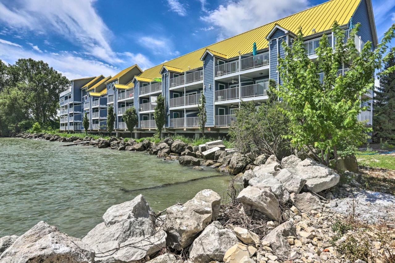 Waterfront Bass Island Retreat With Balcony And Tv Διαμέρισμα Put-in-Bay Εξωτερικό φωτογραφία