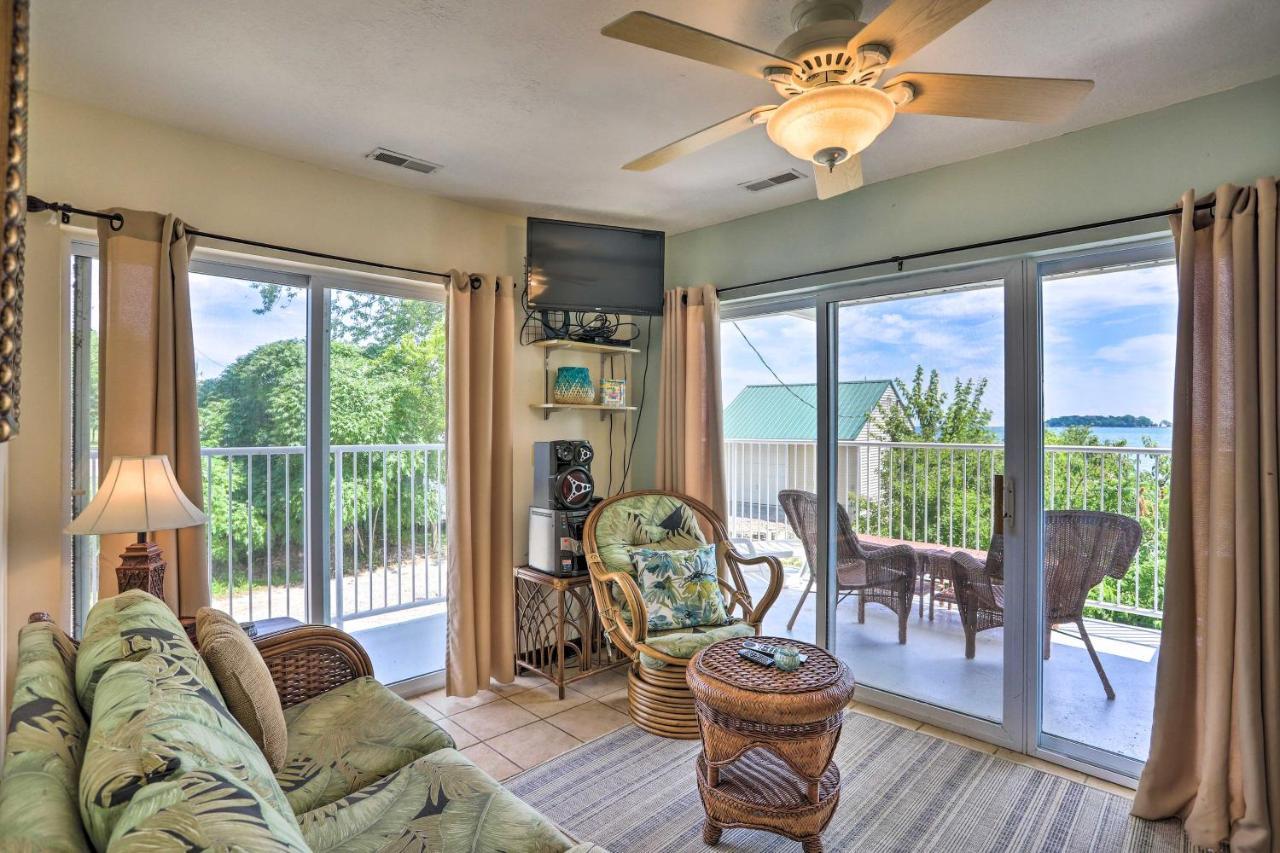 Waterfront Bass Island Retreat With Balcony And Tv Διαμέρισμα Put-in-Bay Εξωτερικό φωτογραφία
