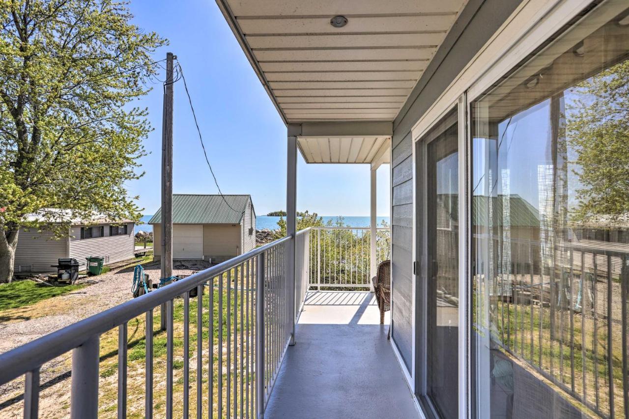 Waterfront Bass Island Retreat With Balcony And Tv Διαμέρισμα Put-in-Bay Εξωτερικό φωτογραφία