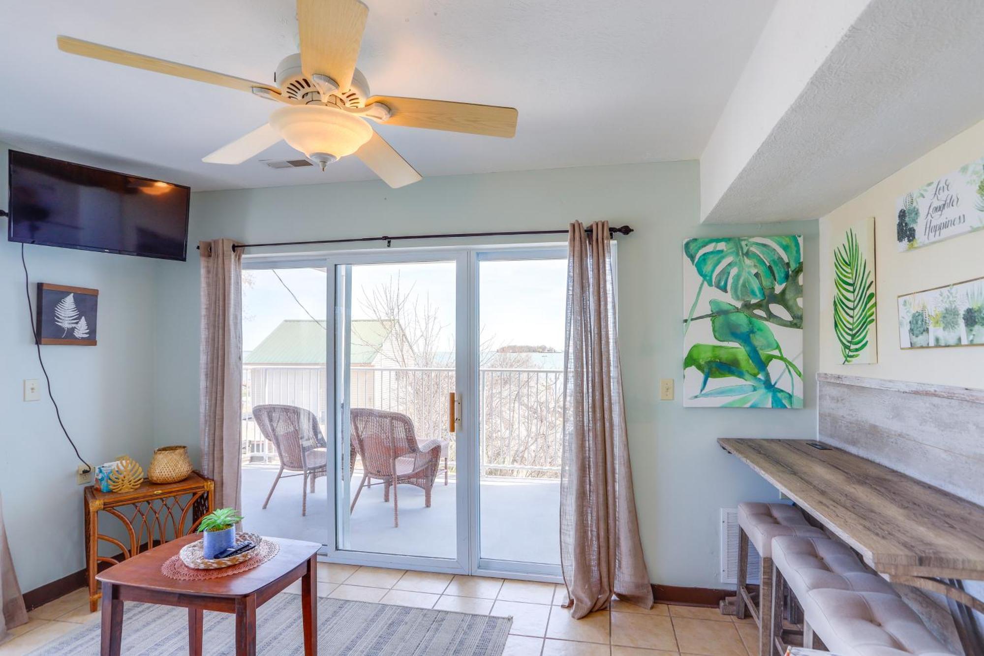 Waterfront Bass Island Retreat With Balcony And Tv Διαμέρισμα Put-in-Bay Εξωτερικό φωτογραφία