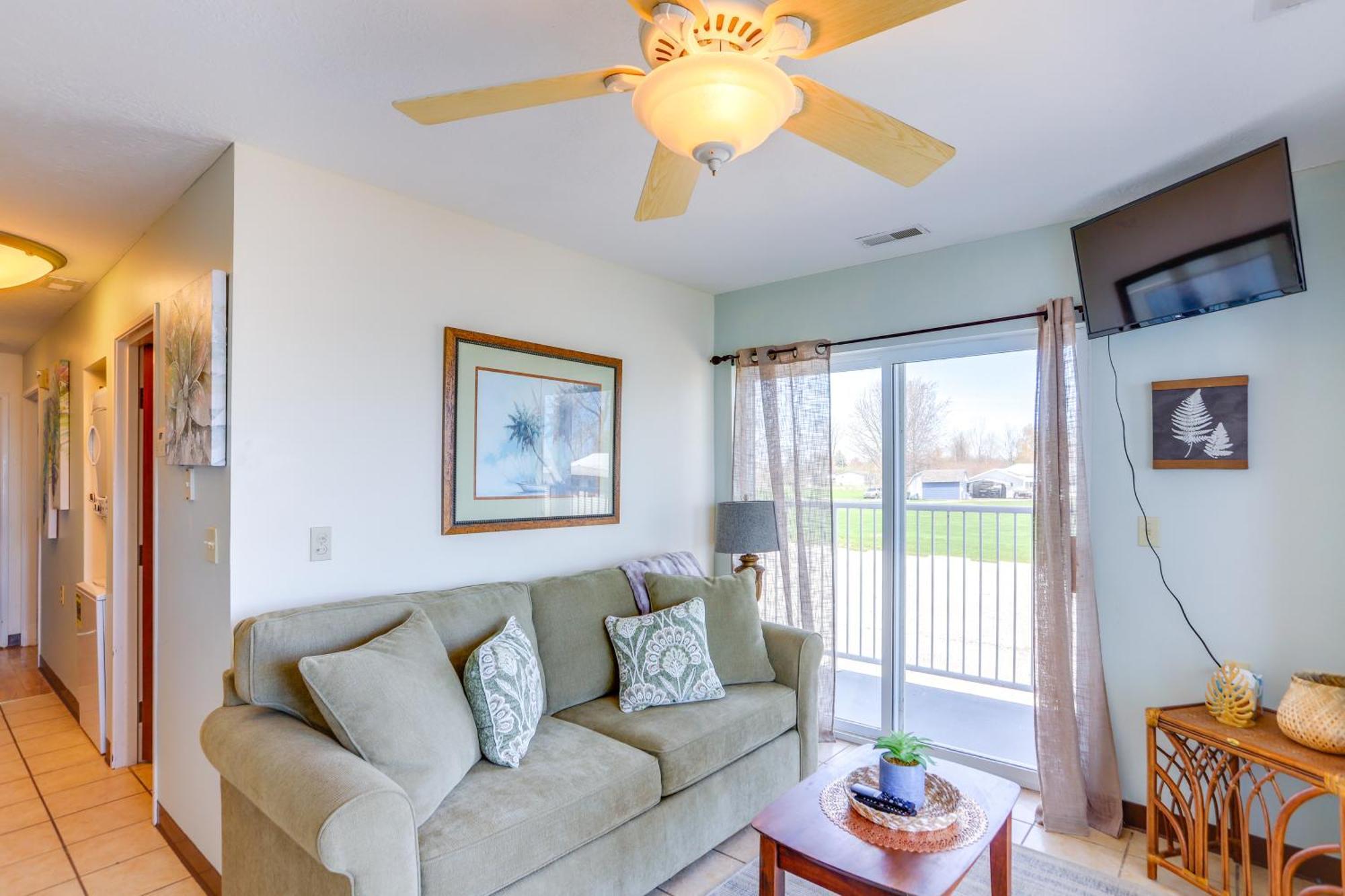 Waterfront Bass Island Retreat With Balcony And Tv Διαμέρισμα Put-in-Bay Εξωτερικό φωτογραφία