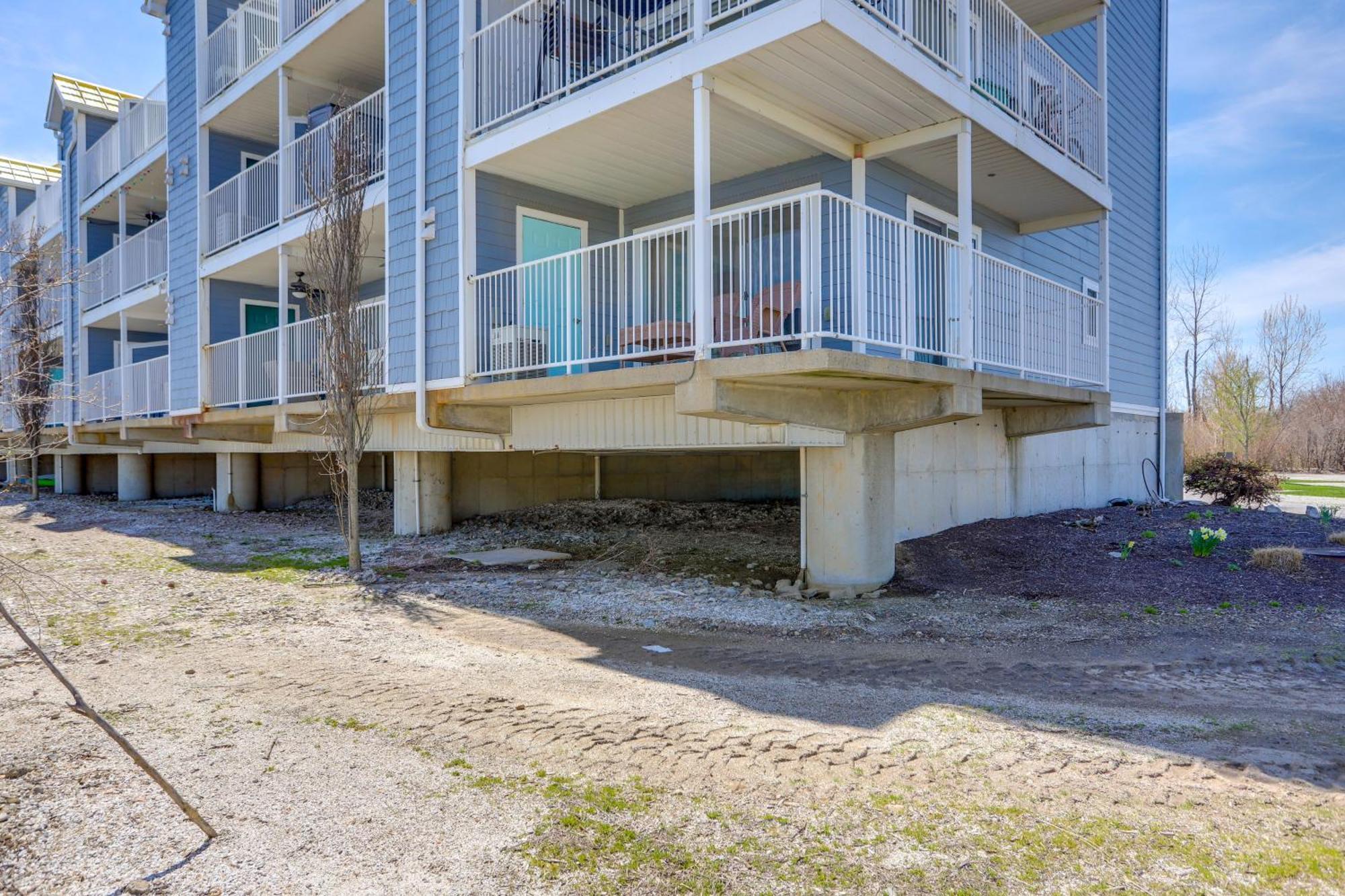 Waterfront Bass Island Retreat With Balcony And Tv Διαμέρισμα Put-in-Bay Εξωτερικό φωτογραφία